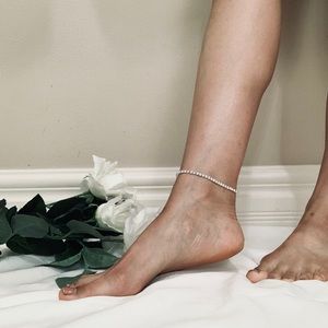 Brand new shiny elastic band bracelet or anklet